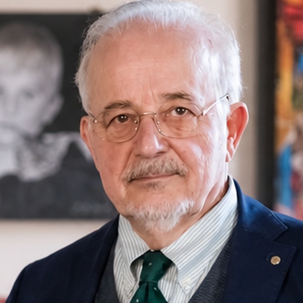 Enrico Martucci, architetto e consulente immobiliare presso Oltrepocase